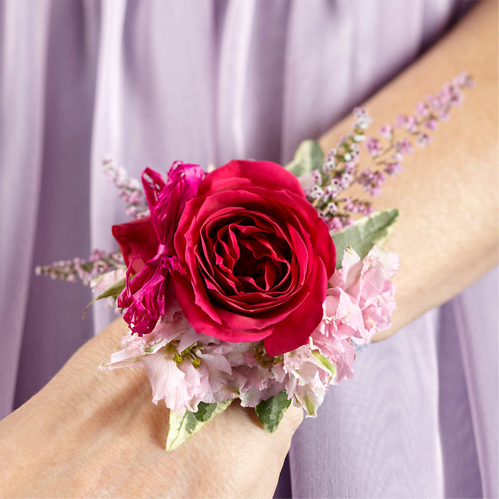 Rose Charm Corsage – SYLVIA'S FLORIST, Antioch CA