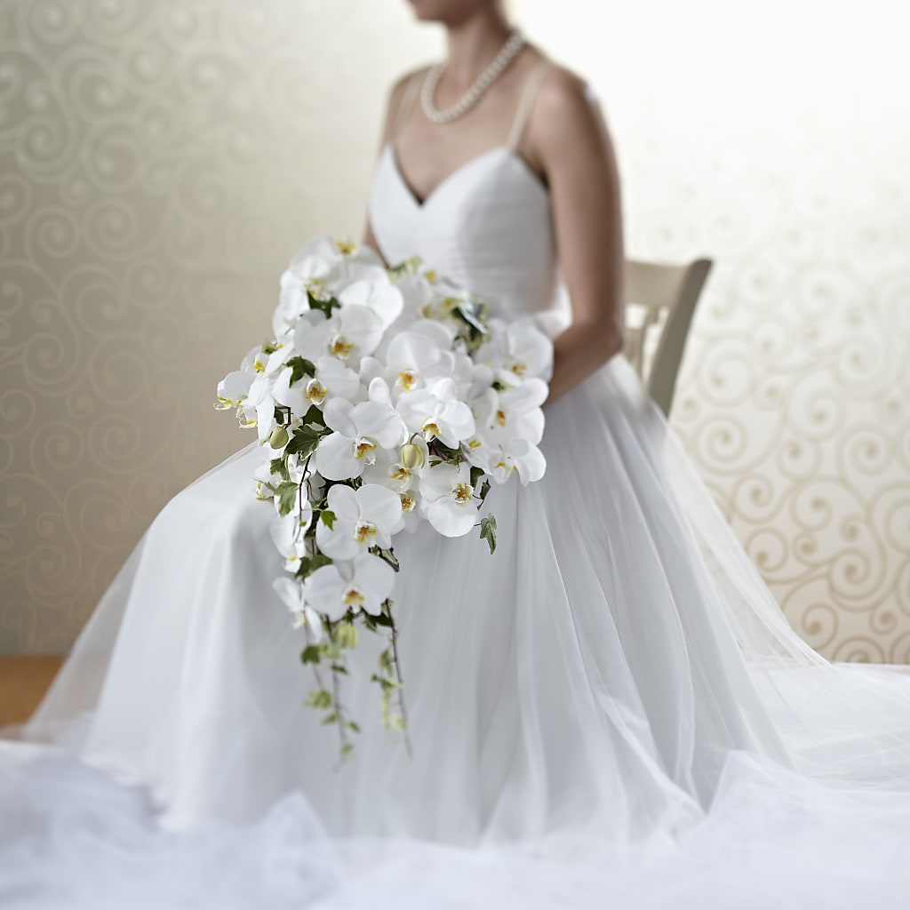 Classic White Bouquet – SYLVIA'S FLORIST, Antioch CA