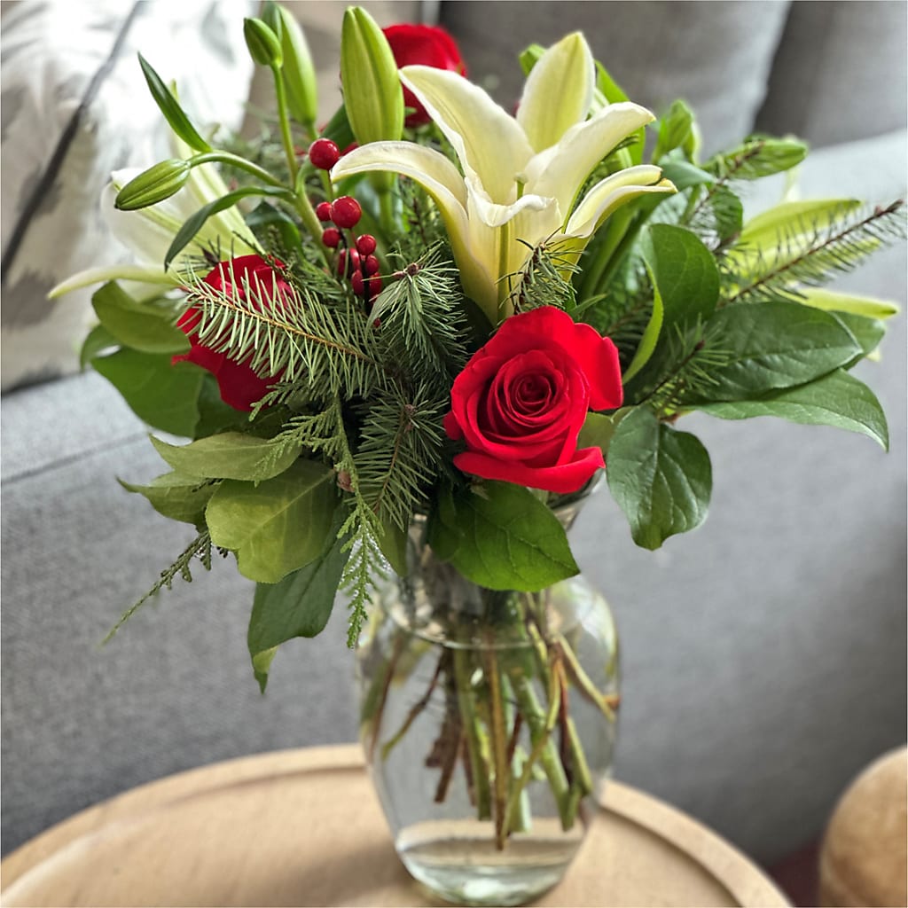Sparkling Snowflakes Bouquet – SYLVIA'S FLORIST, Antioch CA