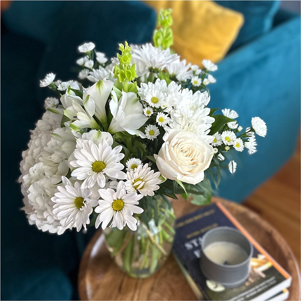 Classic Ivory – A Florist Original – SYLVIA'S FLORIST, Antioch CA