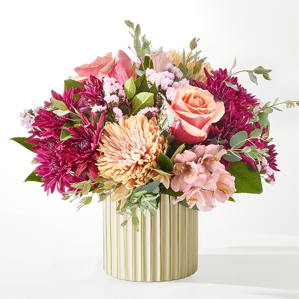 Berry Cobbler Bouquet with Ivory Vase – SYLVIA'S FLORIST, Antioch CA